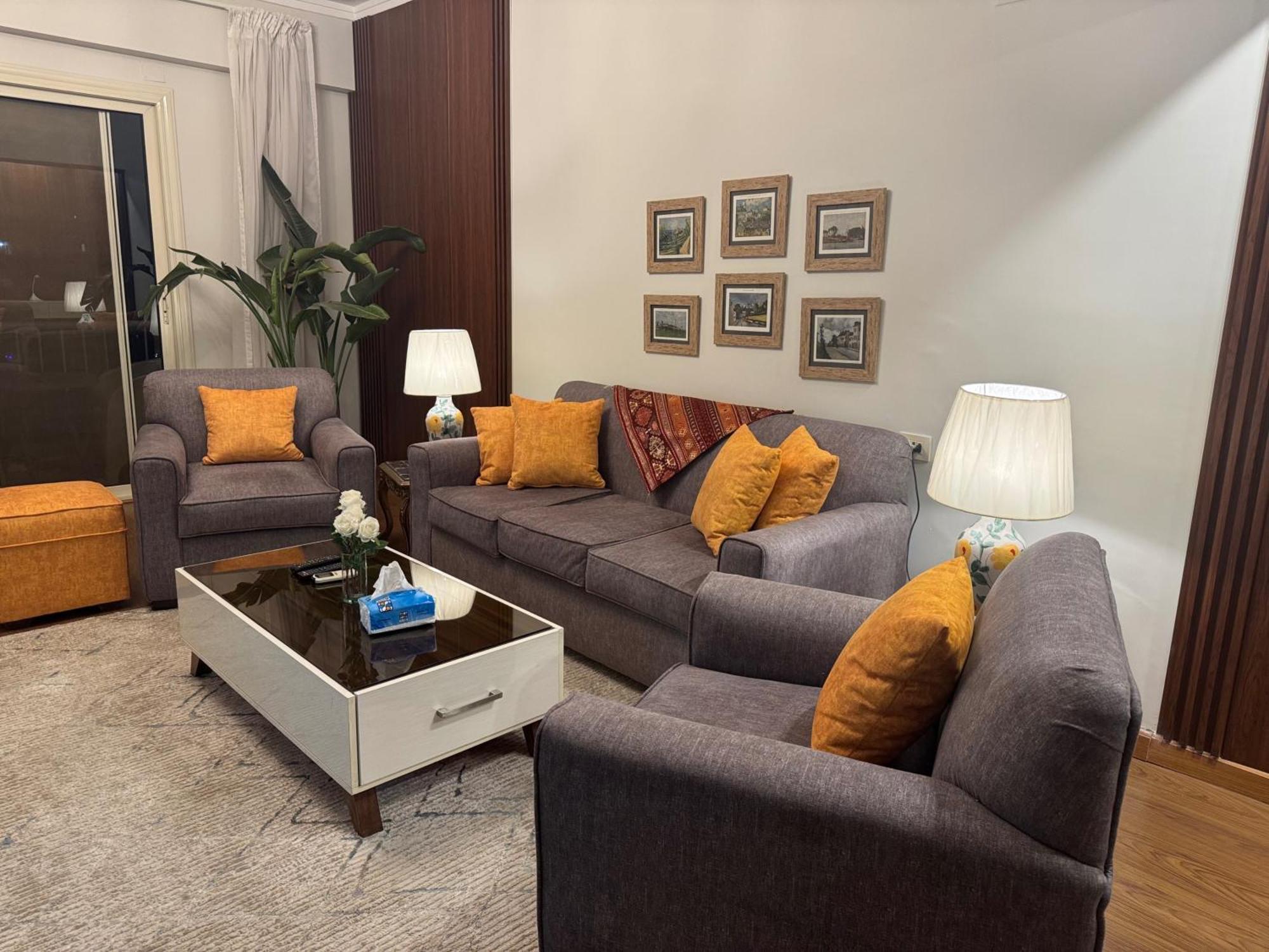 Nile View 2-bed In Zamalek * Kairo