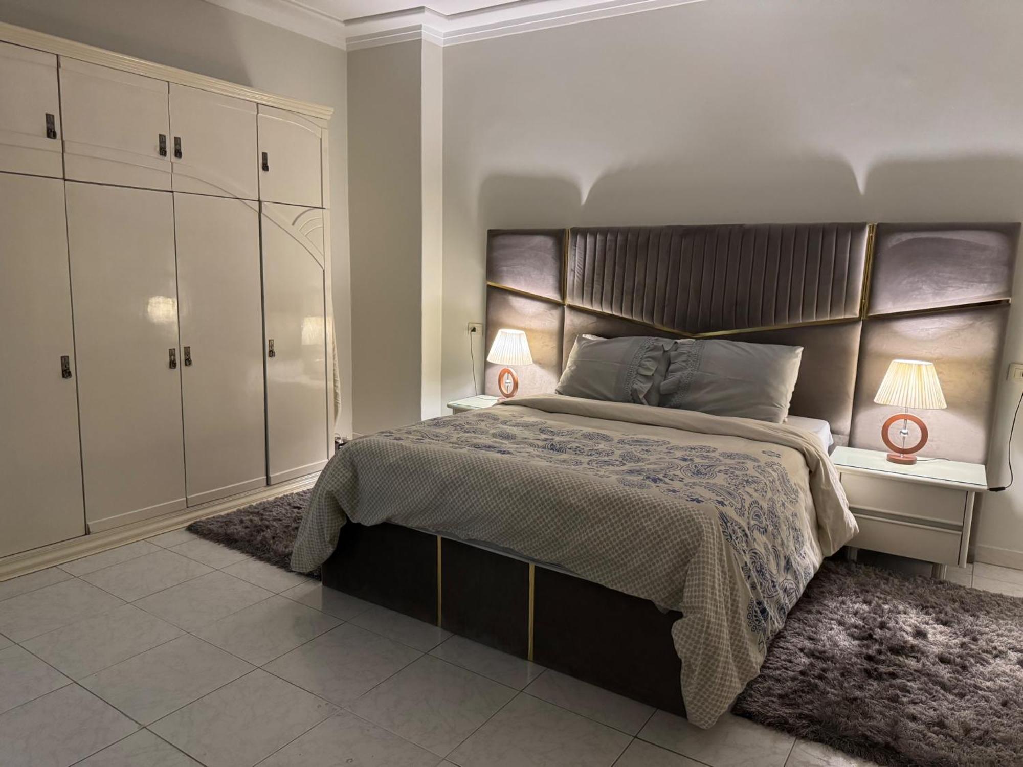 Apartment Nile View 2-bed In Zamalek Kairo
