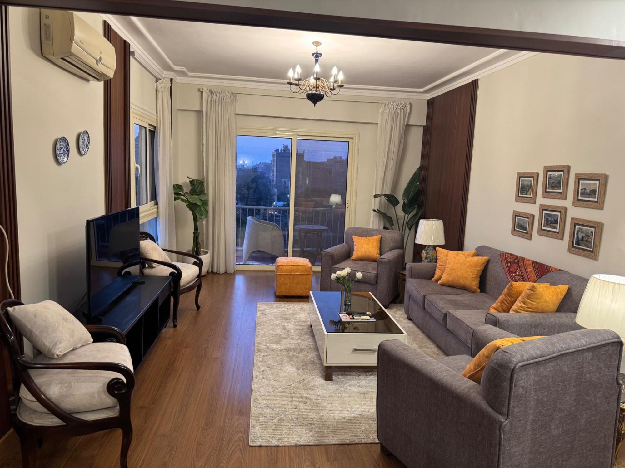 Nile View 2-bed In Zamalek *